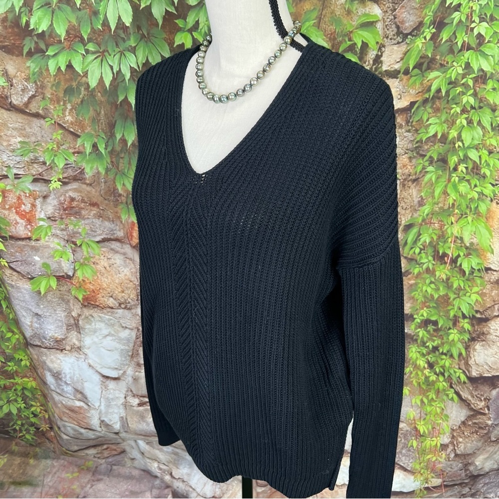 VINCE. Black Rib Knit V-Neck Sweater, XS - Picture 3 of 10